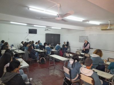 Charla con candidatos a Intendente